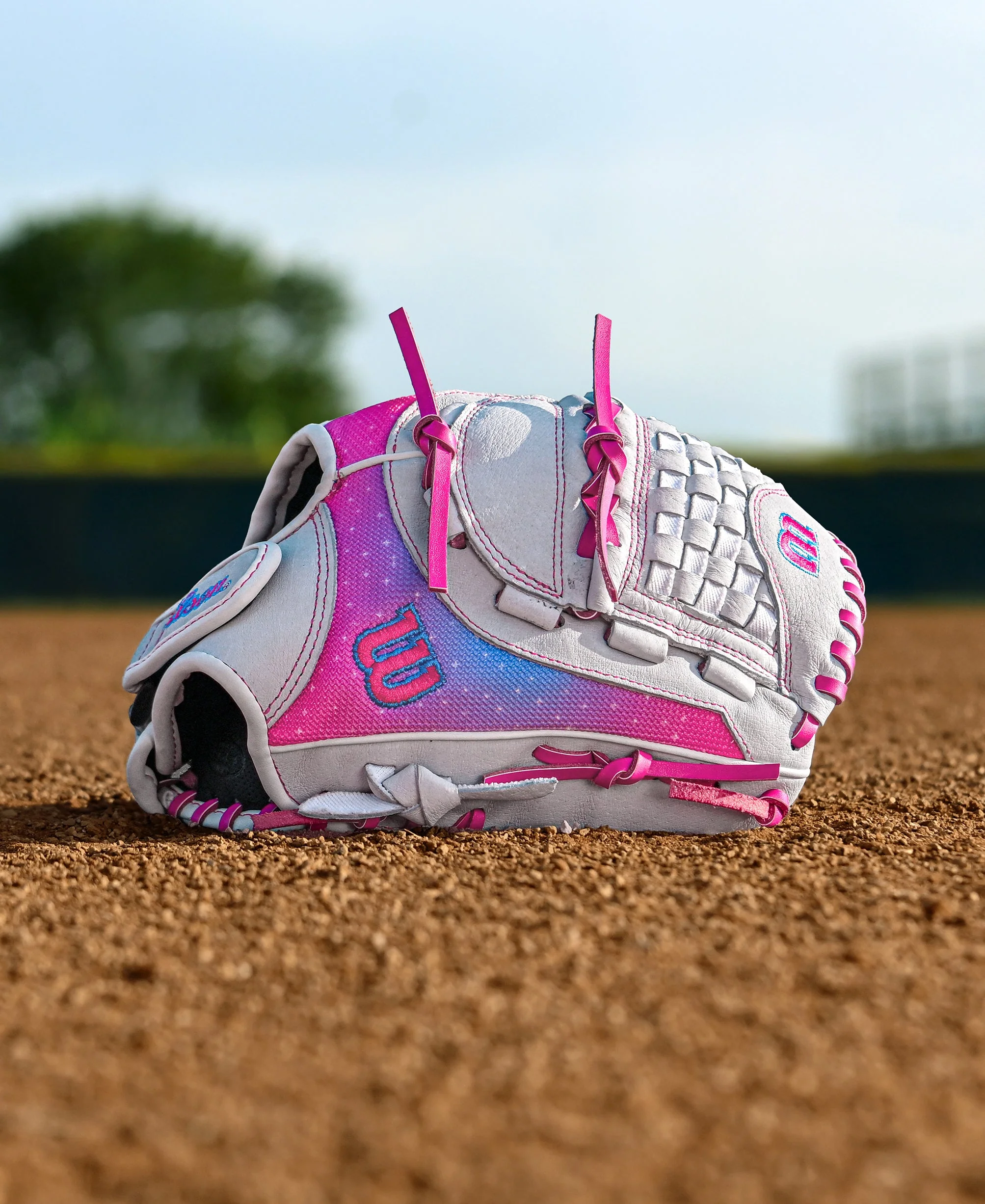 Wilson Flash 11.5" Fastpitch Glove - Image 3