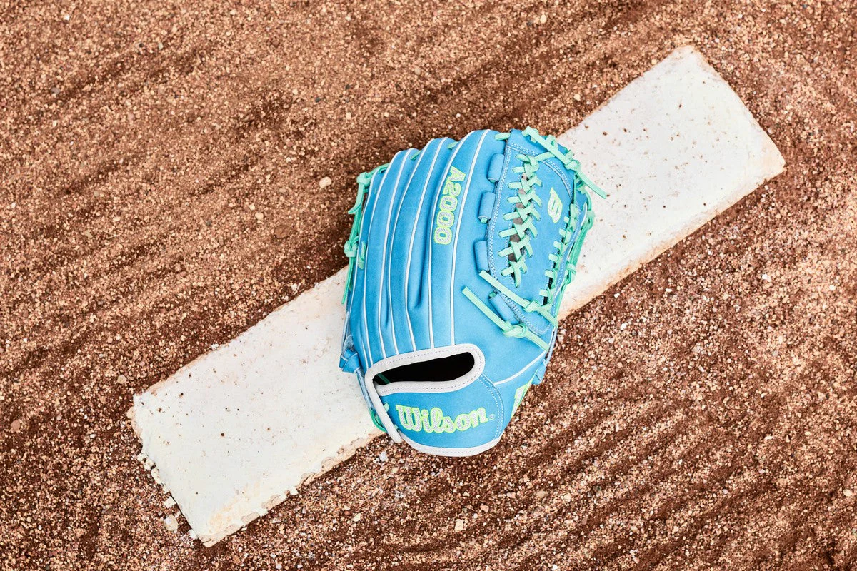 Wilson Spring 2026 A2000 FPHG Model 12" Fastpitch Pitcher's Glove - Image 10