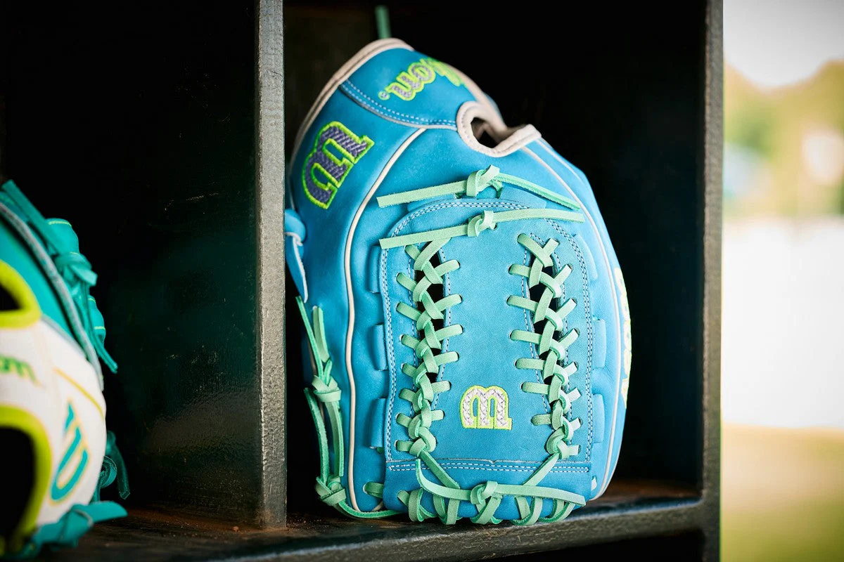 Wilson Spring 2026 A2000 FPHG Model 12" Fastpitch Pitcher's Glove - Image 4