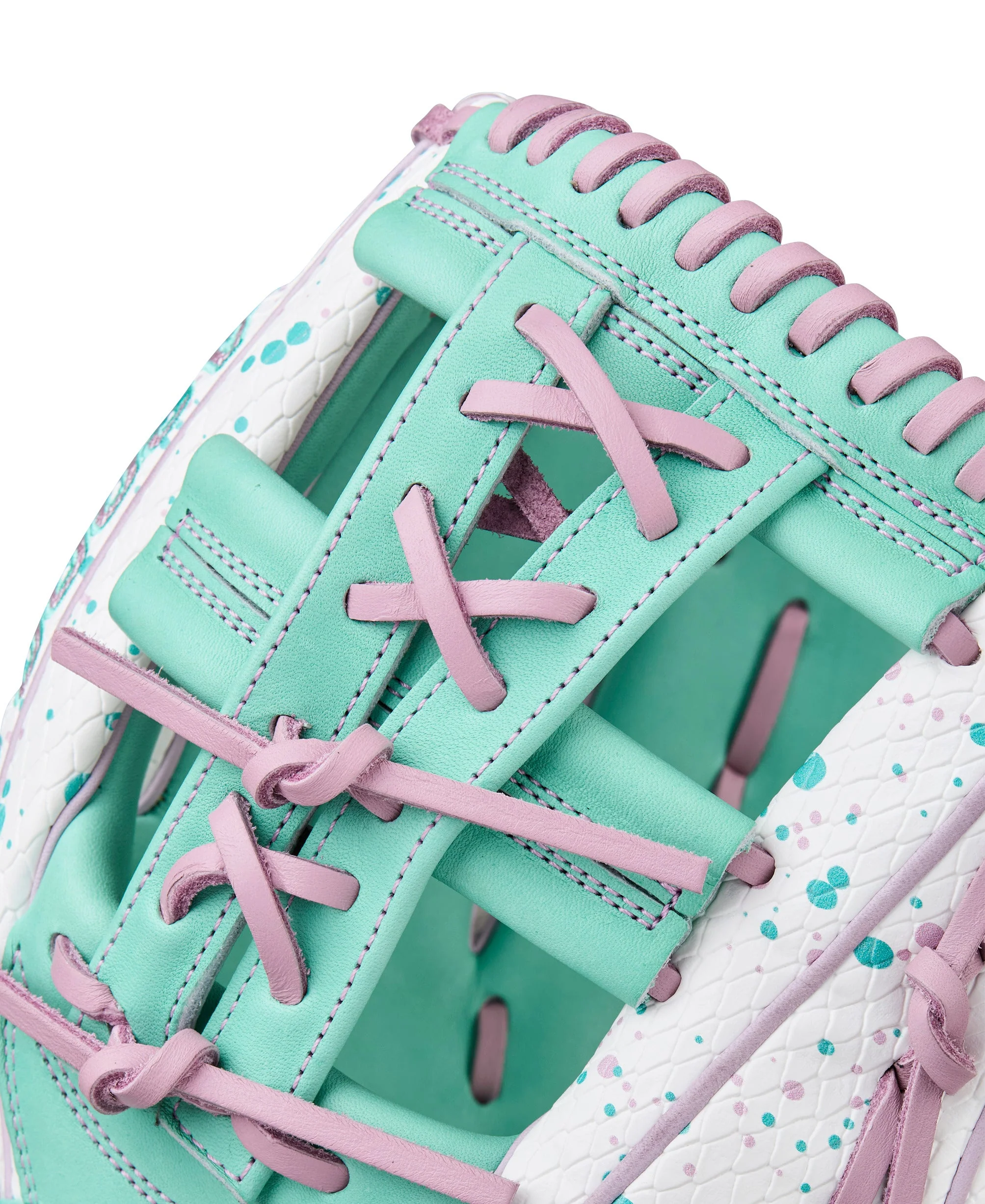 Wilson Winter 2025 A2000 FP75 SuperSkin Model 11.75" Infield Fastpitch Glove - Image 8