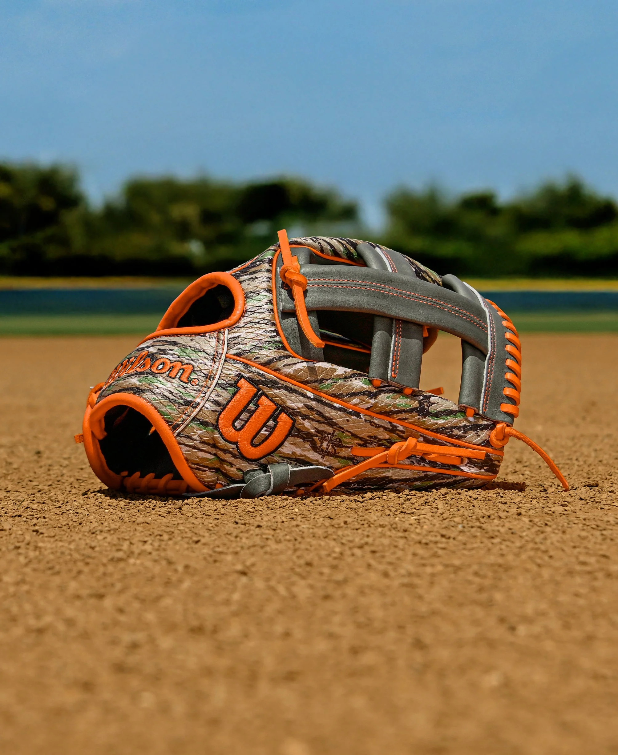 Wilson Winter 2025 A2000 SuperSkin Gunnar Henderson Game Model 11.75" Infield Baseball Glove - Image 2