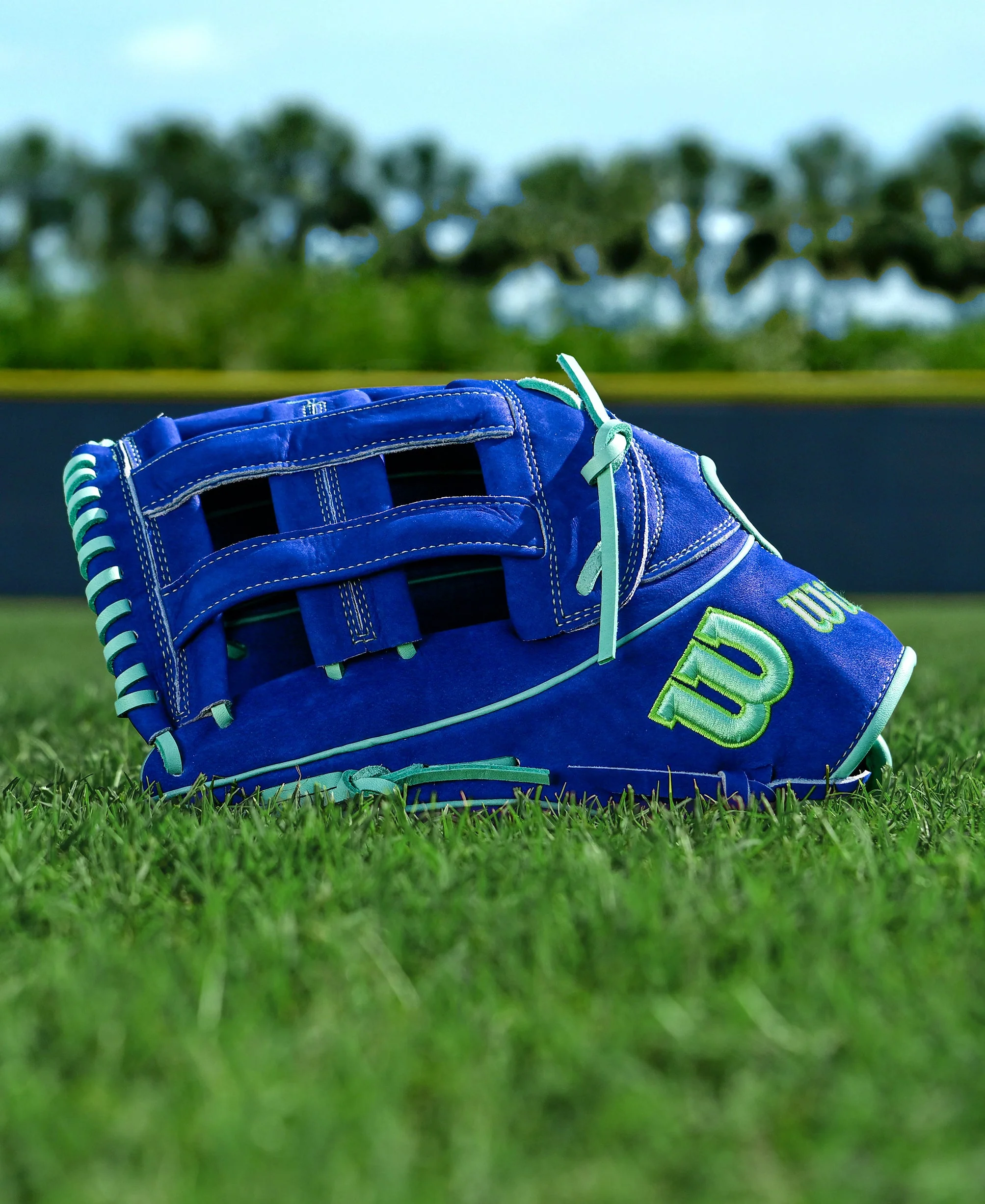 Wilson Winter 2025 A2K Juan Soto Game Model 12.75" Outfield Baseball Glove - Image 2